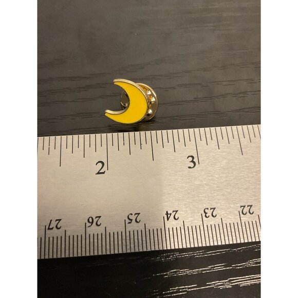 Yellow Crescent Moon Lapel Pin Cute & Quirky Accessory For Jackets Bags & Hats - Picture 2 of 3